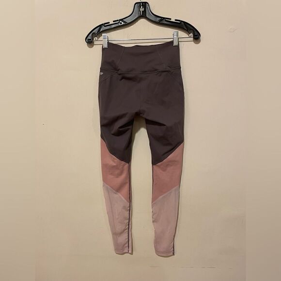 Bundle Of Leggings Fabletics, Gym Shark - Picture 3 of 16